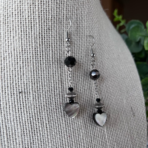 🖤Handmade Earrings 🖤 - Picture 6 of 10